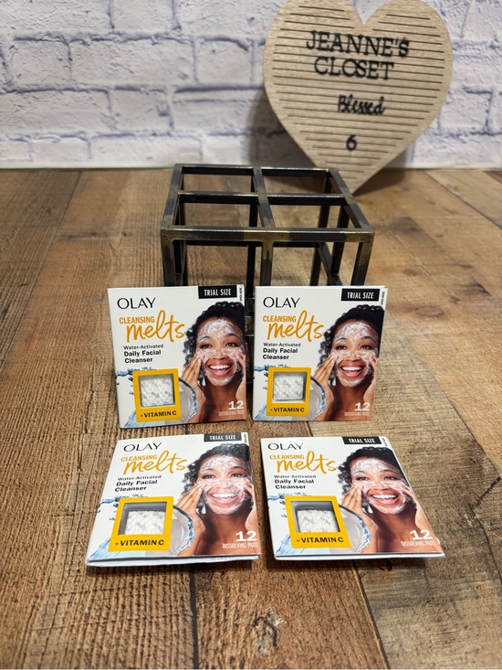 OLAY Other - Olay Cleansing Melts 4 pack trial size